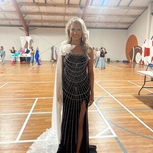 Jonathan Kayne size 0 black and white dress